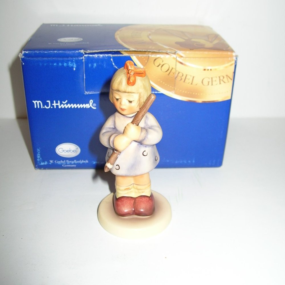 Hummel Goebel Figurine "SHARPEST STUDENT" HUM#2087/A TMK8 Germany 4" Tall
